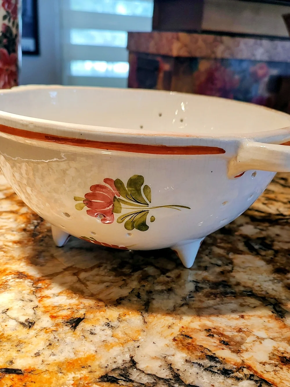 Hand-Painted Bassano Floral Ceramic Colander - White with Multicolor Flowers